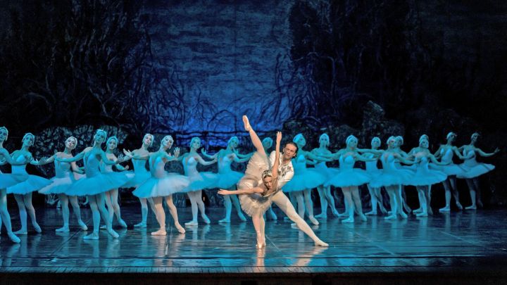 Het Zwanenmeer - Het Nationale Ballet van Noord-Macedonië