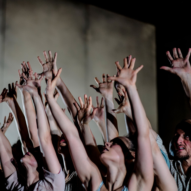 Conny Janssen Danst - BEHIND THE WALL