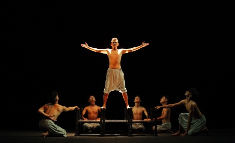 Ali Sukri Dance Theatre Tonggak Raso