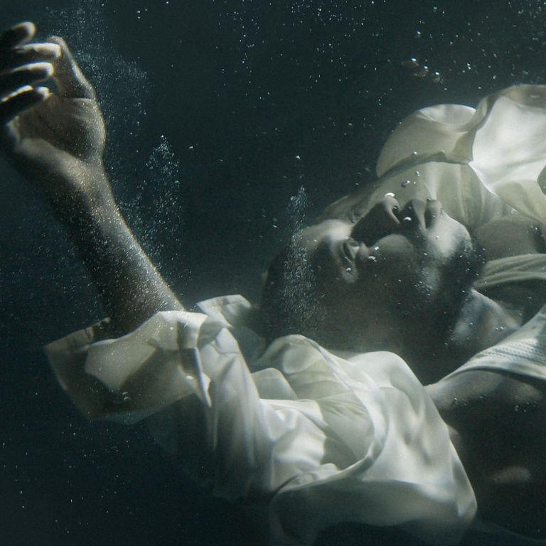 Theater Rotterdam - Closed Eyes