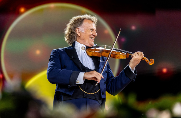 Terrace dining experience André Rieu