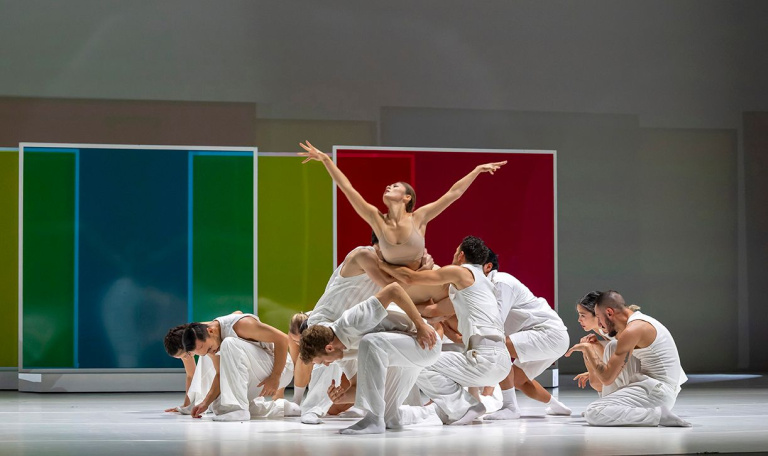 Introdans - Less is more