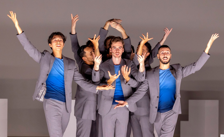 Introdans - Less is more