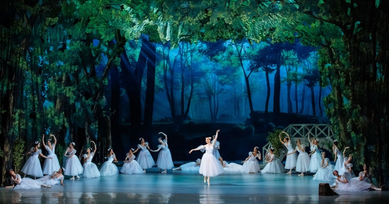 13.03.2025 - Het Nationale Ballet van Moldavië - La Sylphide (5).jpg