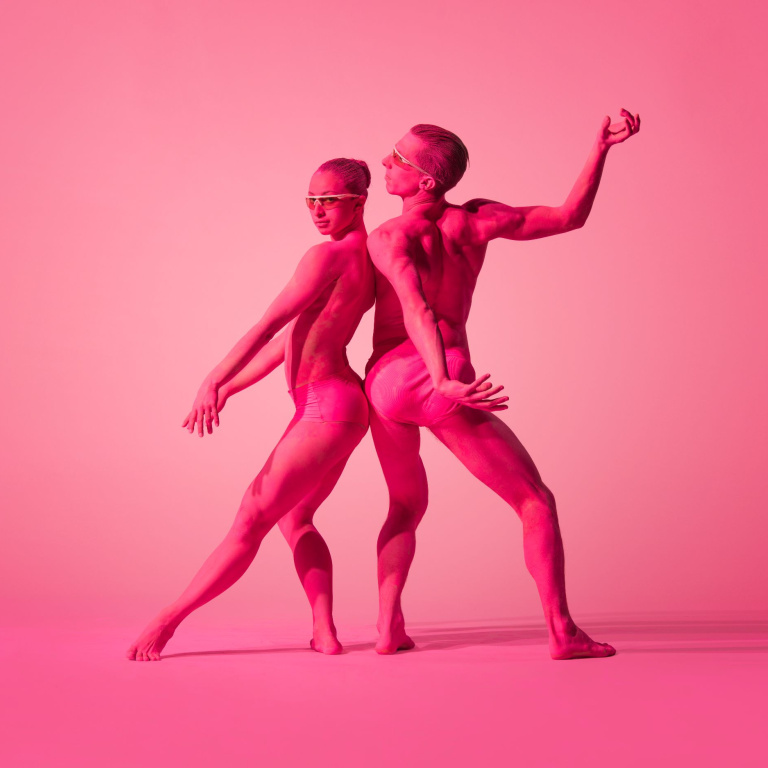 Club Guy & Roni invites: - Pink Smoke